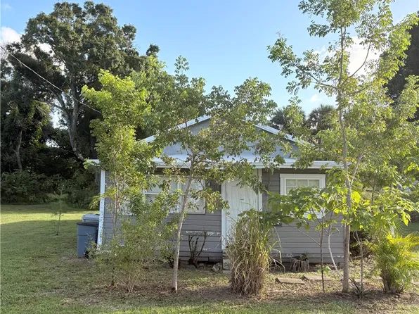 1765/1755 38th Ln, Vero Beach, FL 32960