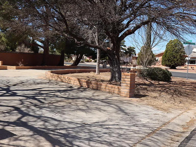 1810 Town And Country Dr — Photo 15