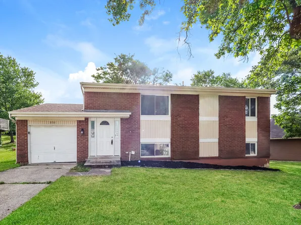 7777 Ravenswood Dr, Florence, KY 41042