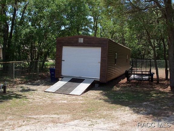 5th image of 798 N Heathrow Dr