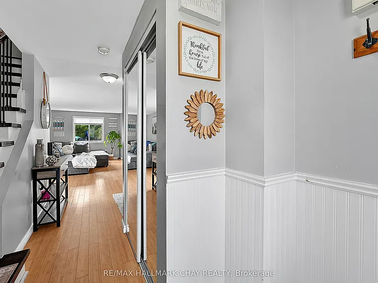109 Wessenger Dr — Photo 3