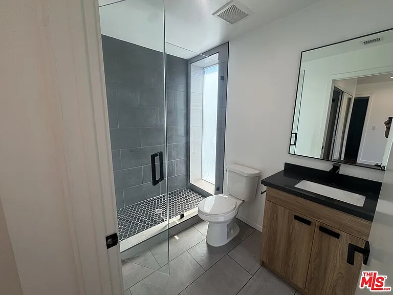 5638 Woodman — Photo 21