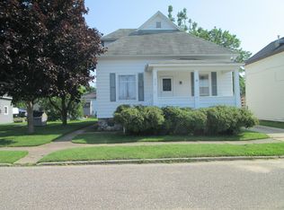 513 Pine St, Cheboygan, MI 49721