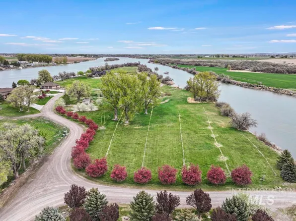 Island Ct, Burley, ID 83318