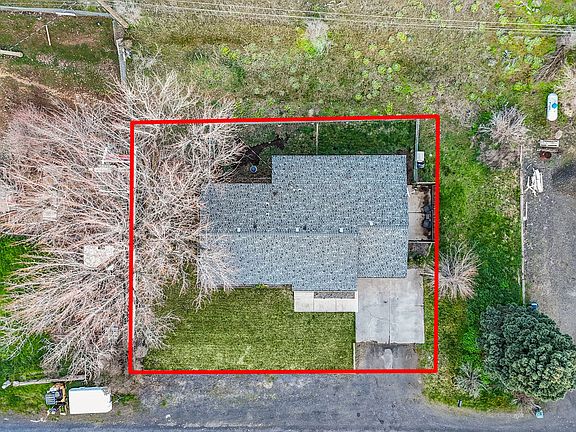 4th image of 70981 SW Douglas Dr