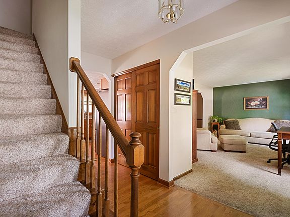 3rd image of 11684 Canterbury Ave NW