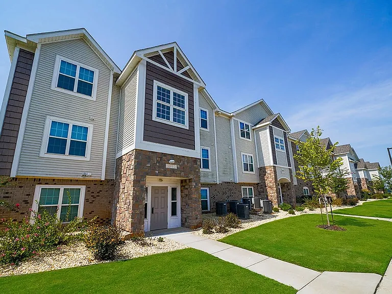 Limestone Creek Apartment Homes — Photo 49