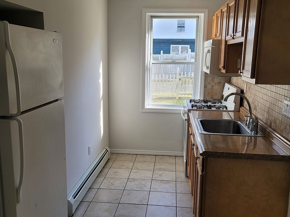 2nd image of 85 Madison Ave APT D
