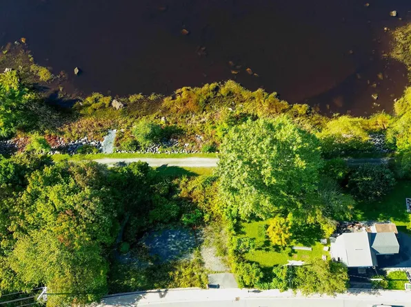 55 Milton Rd, Liverpool, NS B0T 1K0