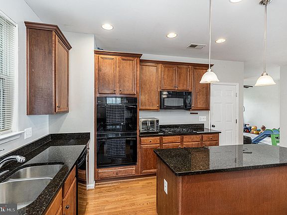 2nd image of 178 Woodstream Blvd