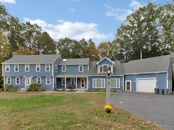 6 Meadow Crossing Drive, Gorham, ME 04038