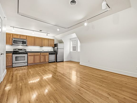 4th image of 400 Denniston St #31