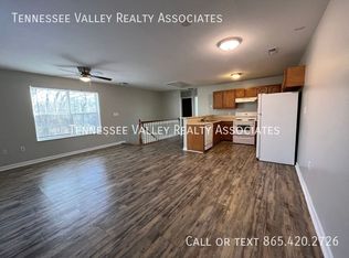 156 Illinois Ave #C, Oak Ridge, TN 37830