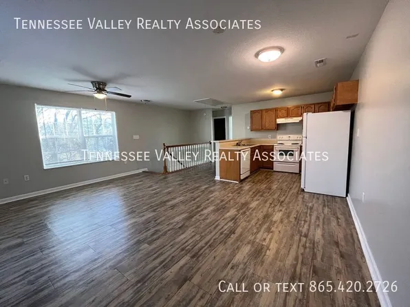 156 Illinois Ave #C, Oak Ridge, TN 37830