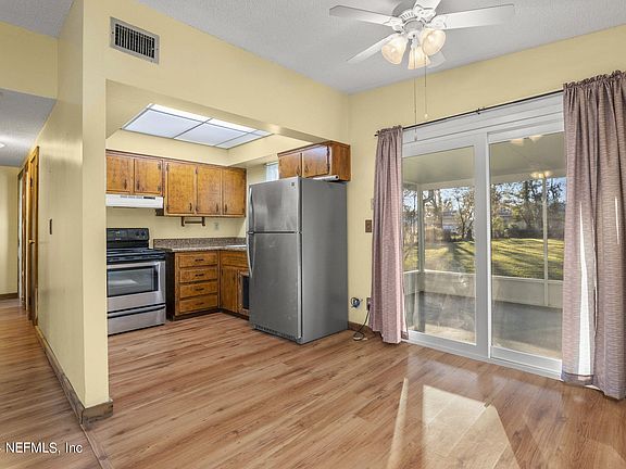 5th image of 11542 JOANCE Lane