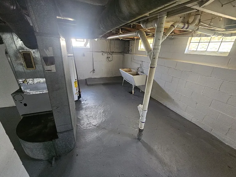 20630 Morris Ave — Photo 23