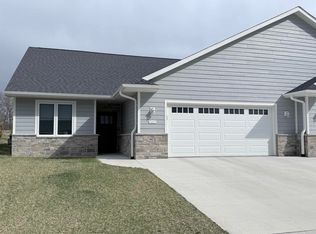 3602 Wagon Wheel Ln, Dubuque, IA