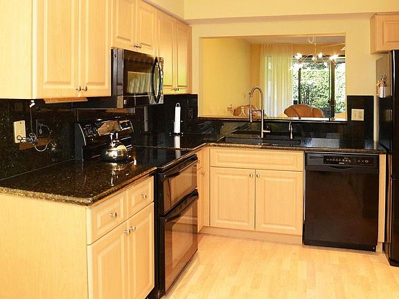 Home For Sale In Villa San Remo