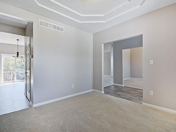 Dining Room w/ tray ceiling