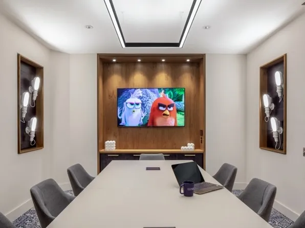 888 Main Street image 25 of 40