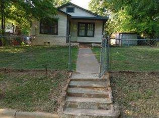 708 Maple Ave, Gladewater, TX 75647