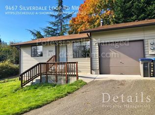 9467 Silverdale Loop Rd NW, Silverdale, WA 98383