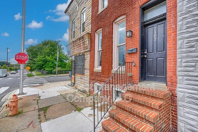 2 bed, 1.5 bath, 1453 sqft, $1,695 — Photo 4