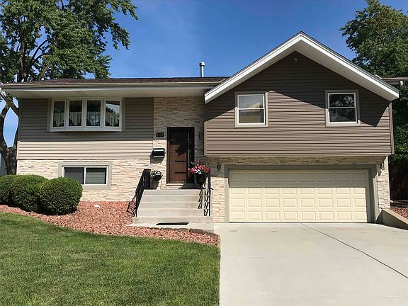 2nd image of 1514 Princeton Ln