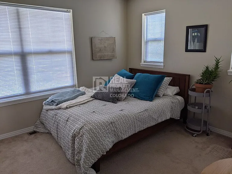 525 Homestead St — Photo 13