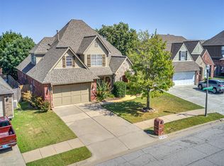 9027 E 77th Pl, Tulsa, OK 74133