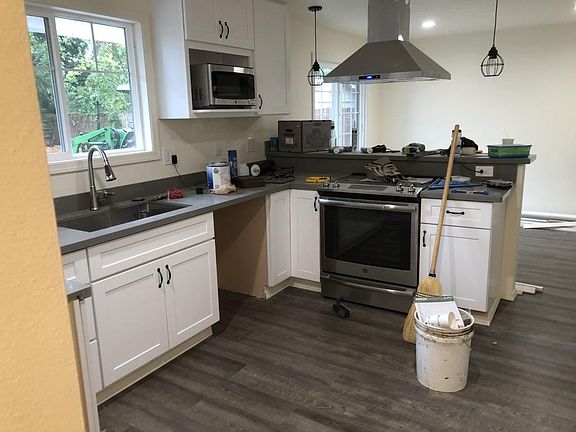 2nd image of 12504 109th Avenue Ct E
