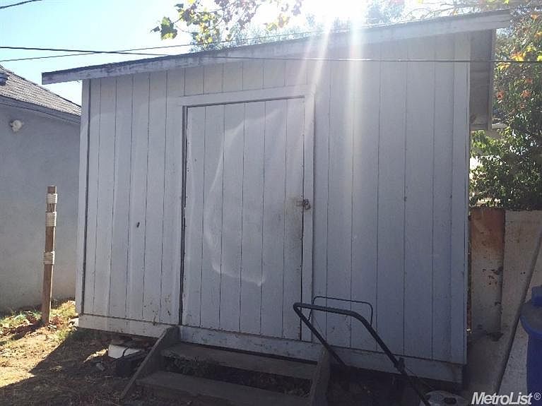 2nd image of 4026 38th St