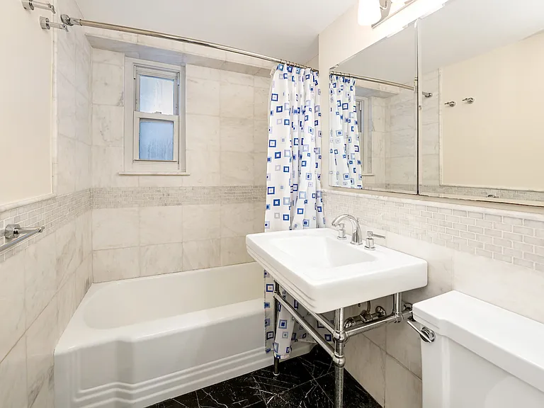 345 E 56th St #7J — Photo 16