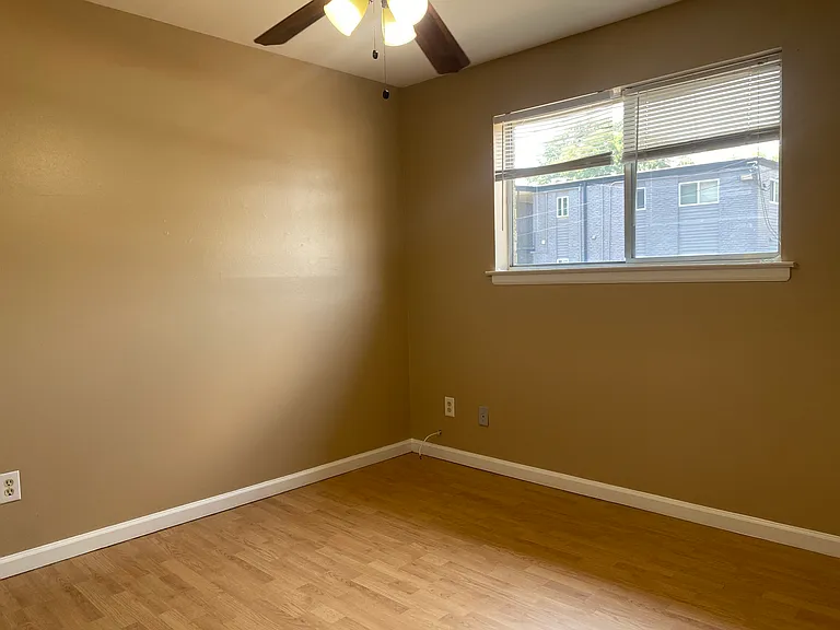 21 Diana St #10 — Photo 8