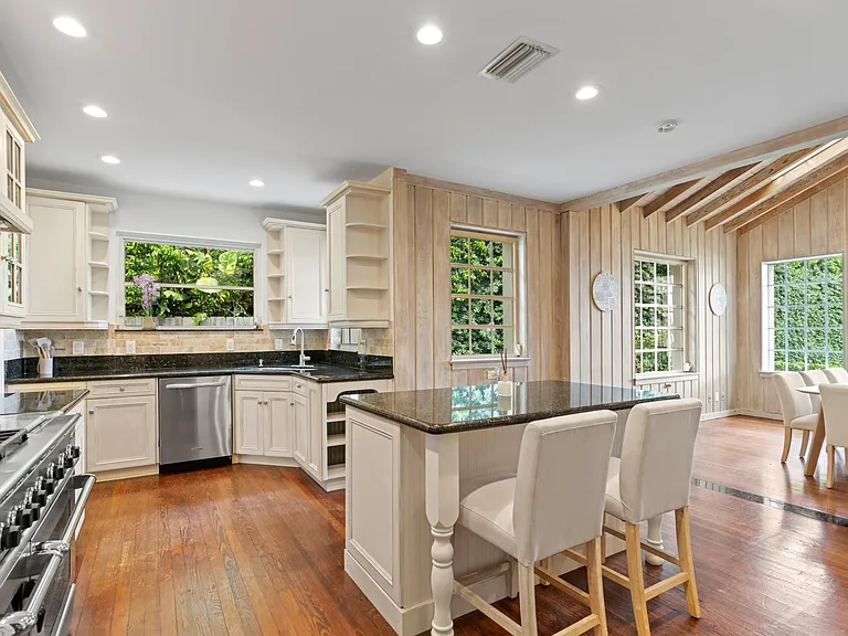 3304 N Flagler Dr — Photo 22