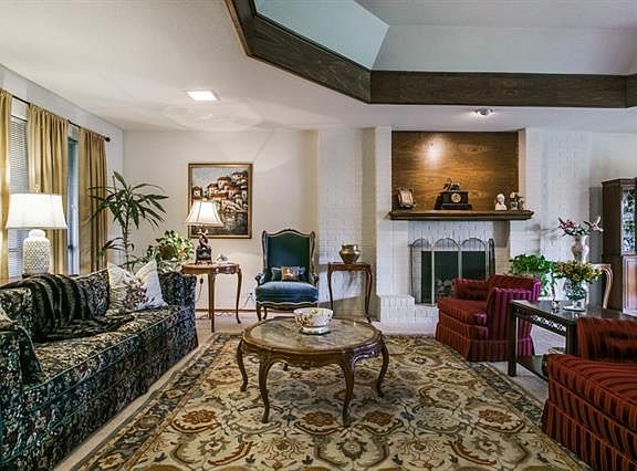 5th image of 1014 Greenway Dr