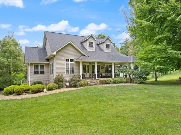 398 Carriage Ln, Jamestown, KY 42629