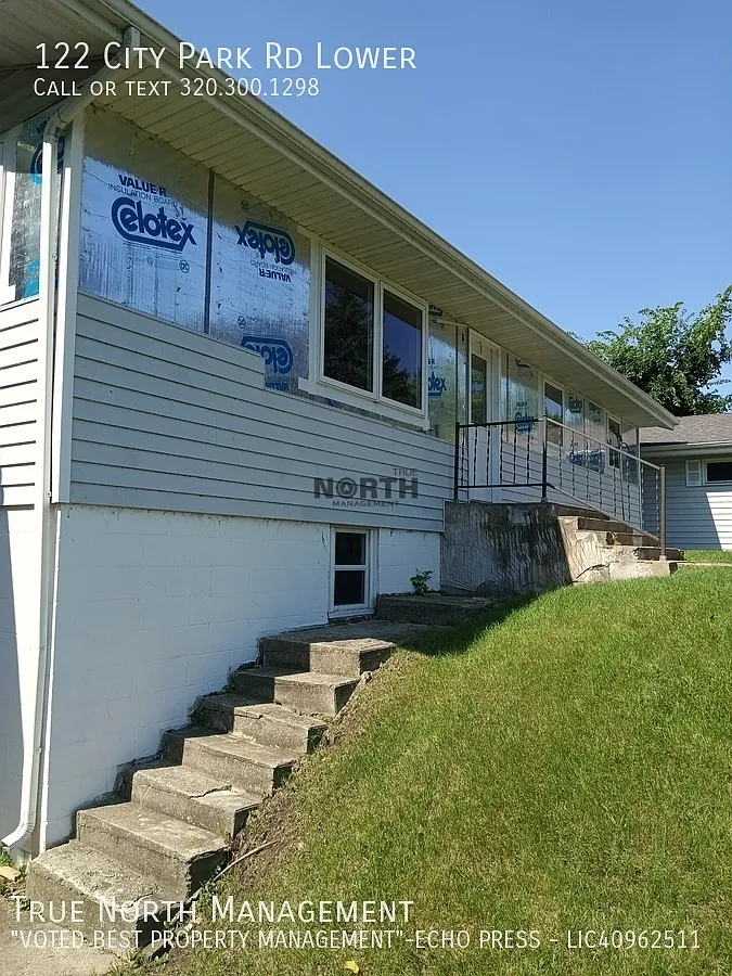 3 bed, $1,300 — Photo 1