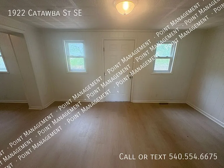 1922 Catawba St SE — Photo 10