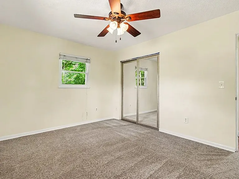 Southwind Dr — Photo 12