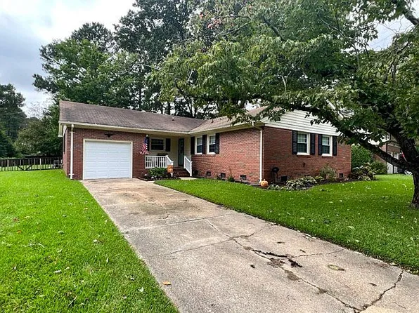 701 Runnymede Cir, Virginia Beach, VA 23452