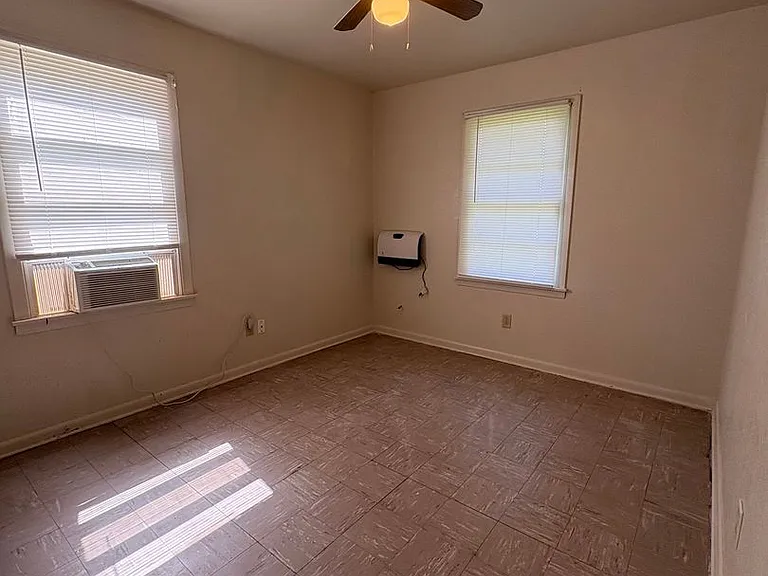 320 W 83rd St — Photo 14