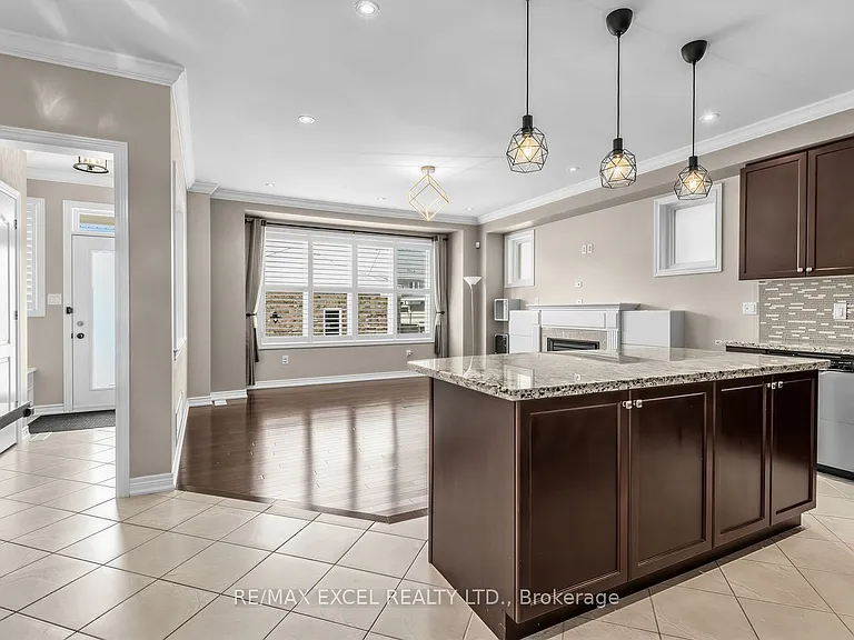 25 Demott Ave — Photo 7