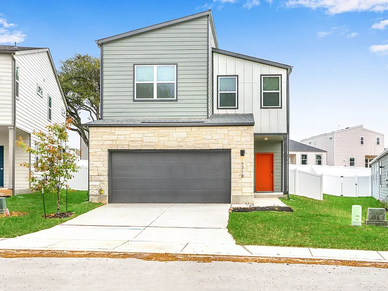 Los Cielos at Brooks Luxury Rentals — Photo 22
