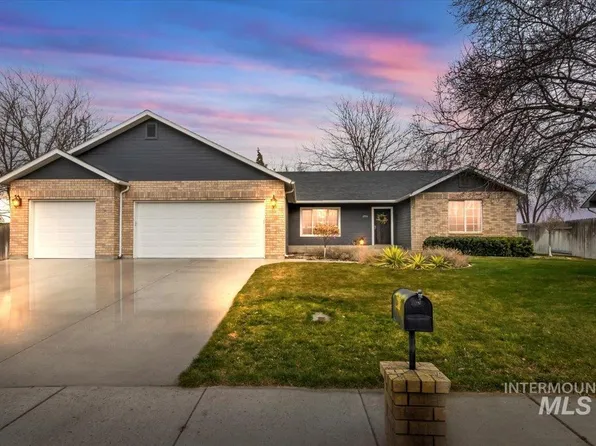 2306 Hillcrest Dr, Twin Falls, ID 83301