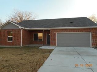 134 E Kingsley Rd, Garland, TX 75041