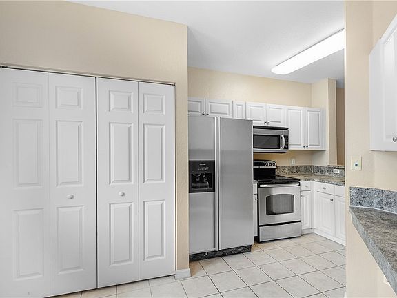 3rd image of 1992 Alamanda Way