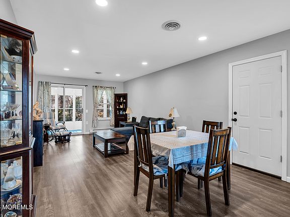 3rd image of 16B Amesbury Road