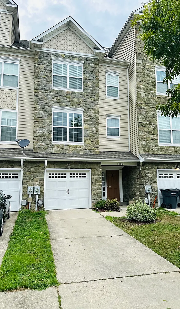 Building Photo - 105 Polo Way