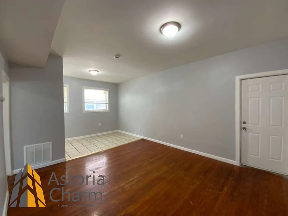 Building Photo - 3508 Clifton Ave #A1